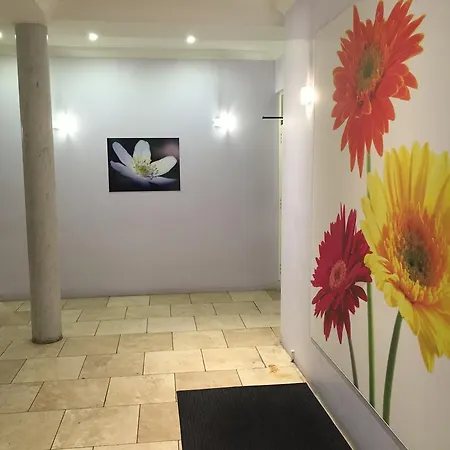 Bachelors Walk Apartment *